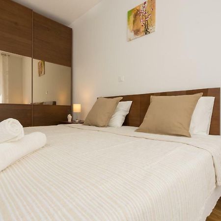 Spacious Apartment With The Garden, Near The Sandy Beach ميدولين المظهر الخارجي الصورة